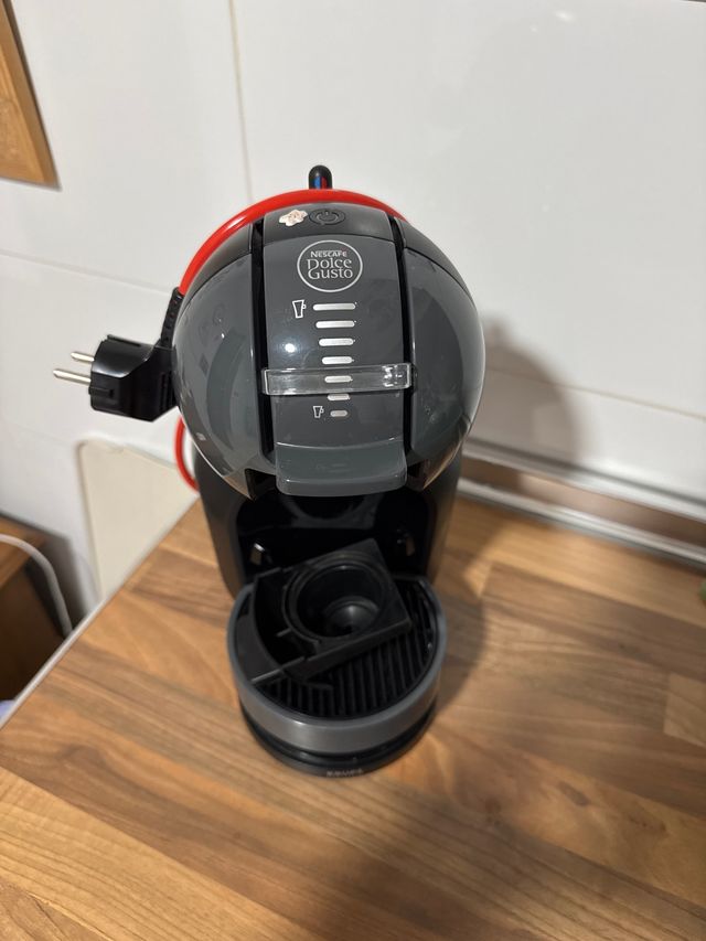 Cafetera Nescafé Dolce Gusto usada