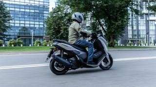 YAMAHA NMAX Tech MAX 2025