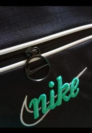 Mochila Nike vintage negra