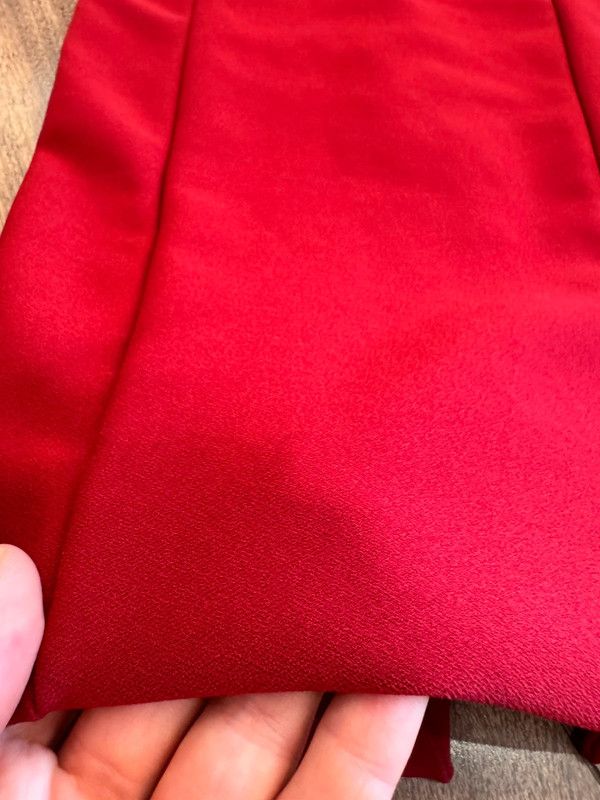 Vestido midi Zara rojo burdeos palabra de honor