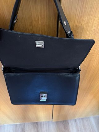 Bolso negro Stradivarius - bandolera
