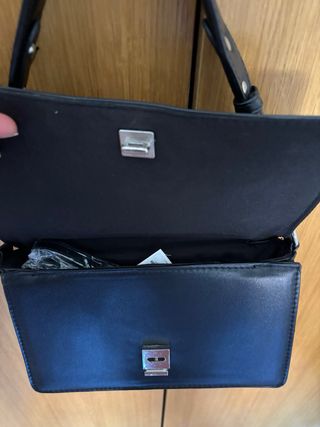 Bolso negro Stradivarius - bandolera