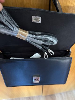 Bolso negro Stradivarius - bandolera
