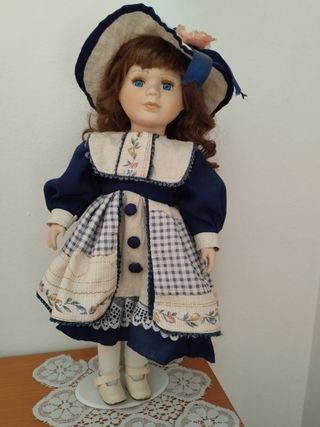 Muñeca porcelana antigua