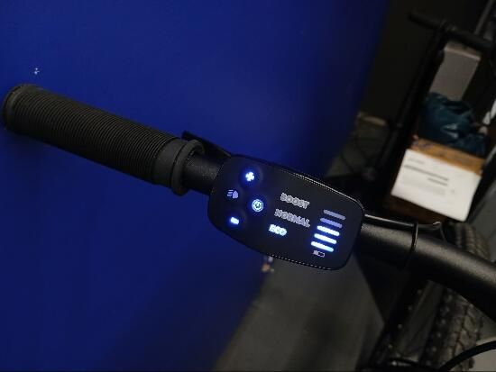 Bicicleta eléctrica MTB Rockrider E-ST 100 Blanco Rojo