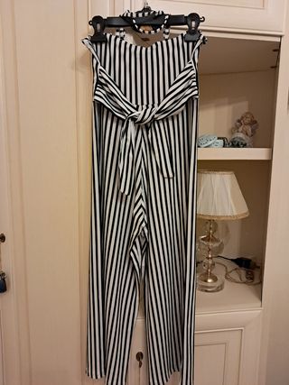 Tuta jumpsuit Mayoral a righe, la taglia è una 16A