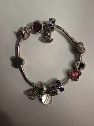 Pulsera Pandora con charms