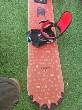 Snowboard BlackSnow+Botas+Casco +Gafas+Guantes