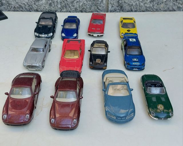 12 Modellini Auto d'epoca