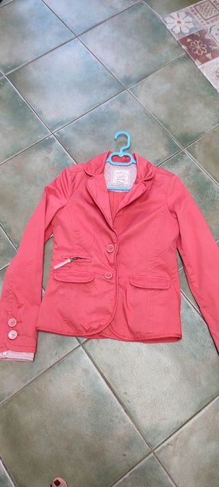 Chaqueta roja Bershka verano