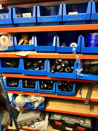 Lote fontanería: tubos,accesorios multicapa,grifos