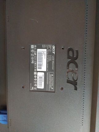 Monitor y teclado Acer