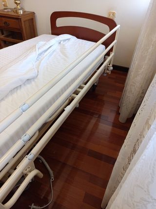 Cama articulada marrón