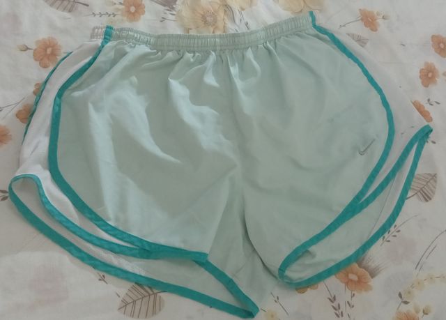 Shorts running Nike Dri-FIT mujer
