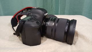 Canon EOS 6D Mark II + 2 objetivos