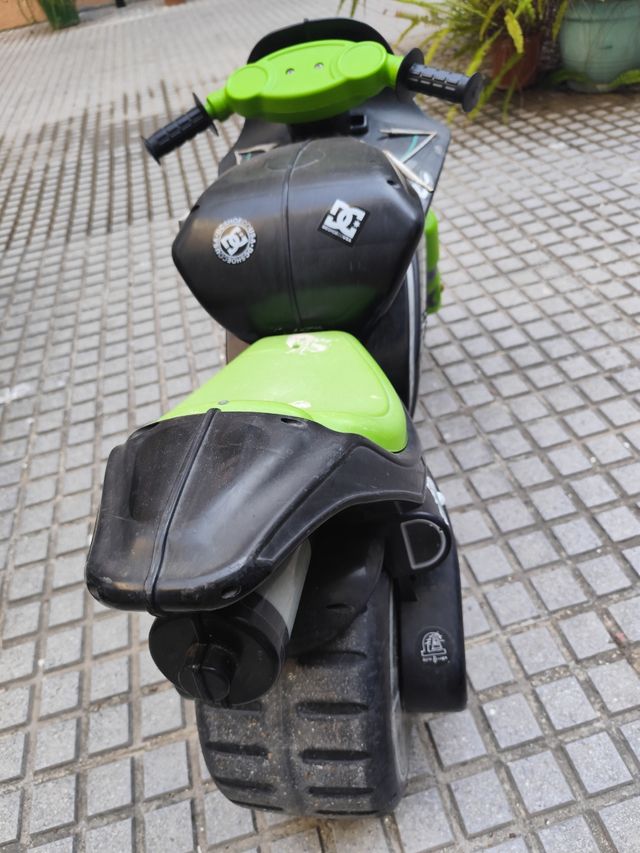 Moto Kawasaki infantil