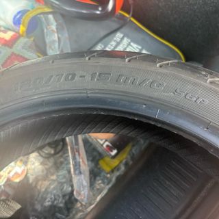 Neumático delantero Yamaha XMAX