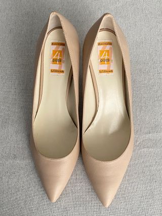 Décolleté beige pelle con tacco n 42