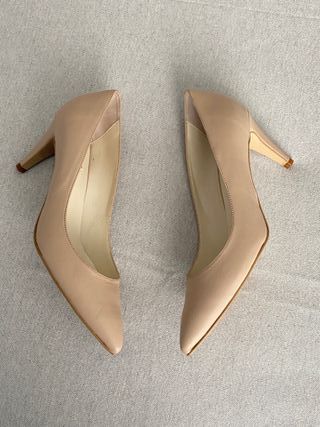 Décolleté beige pelle con tacco n 42