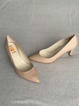 Décolleté beige pelle con tacco n 42