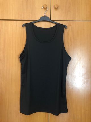 Camiseta negra tirantes - deportiva