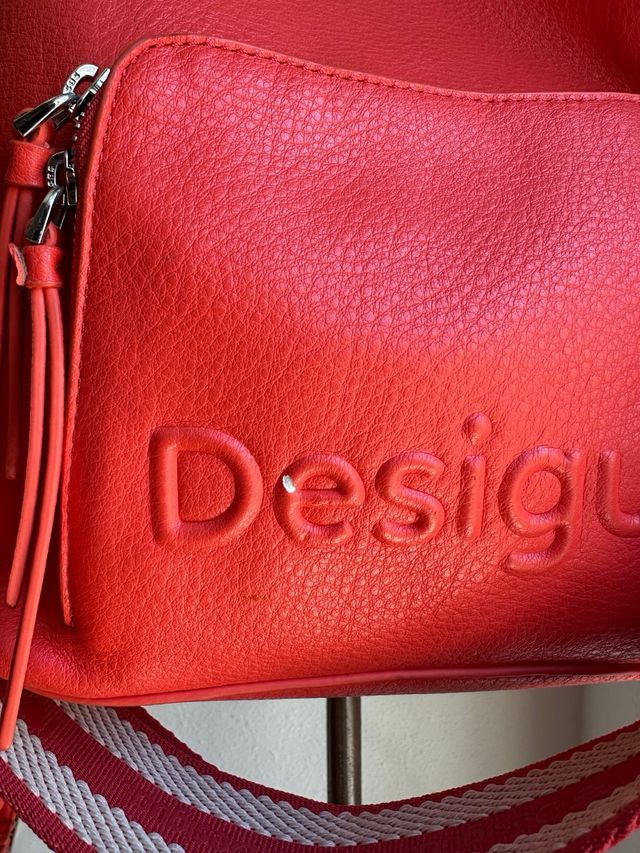 Desigual. Mochila múltiples posiciones