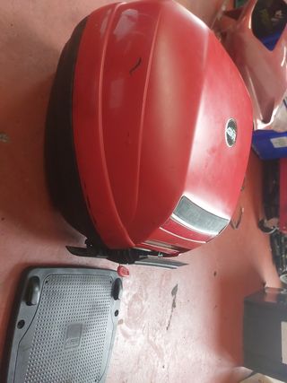 Baúl Givi moto 