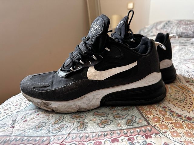 Nike Air Max 270 React - Negras
