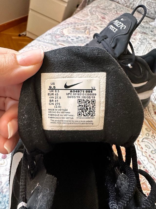 Nike Air Max 270 React - Negras