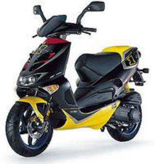 Parrilla delantera Aprilia SR 50: Amarillo Gris
