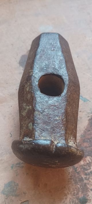 Martillo maza 
de mano antiguo