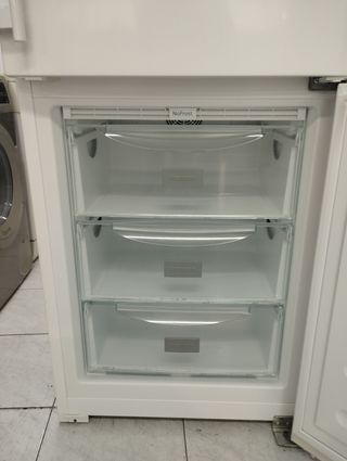 NEVERA MARCA LIEBHERR 