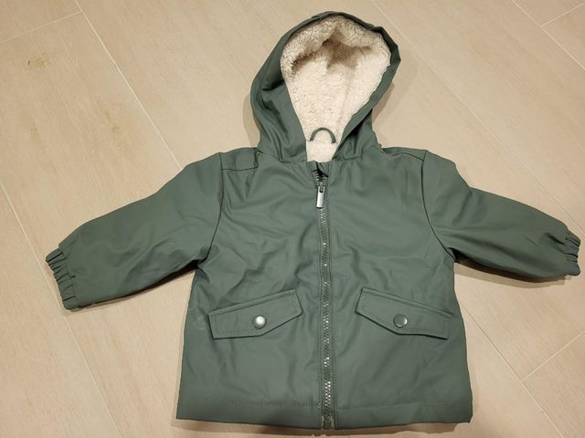 Abrigo niño verde, talla 12 meses