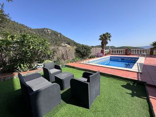 Chalet en venta en Vallirana
