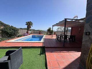 Chalet en venta en Vallirana