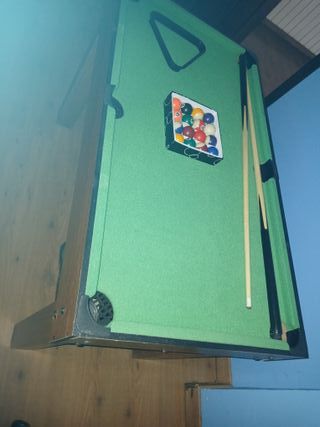 Mesa  multijuegos buen estado.