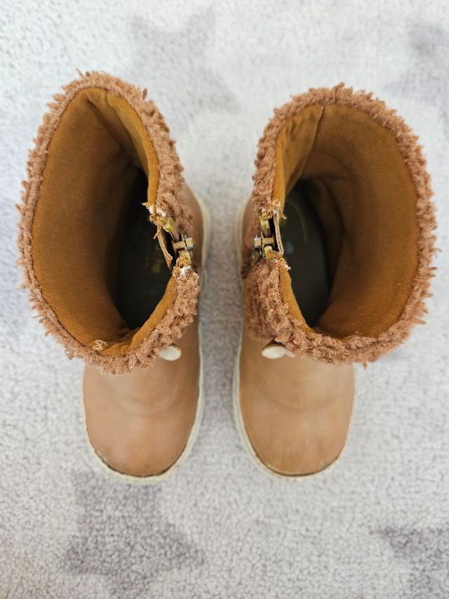 Botitas borrego niña talla 26