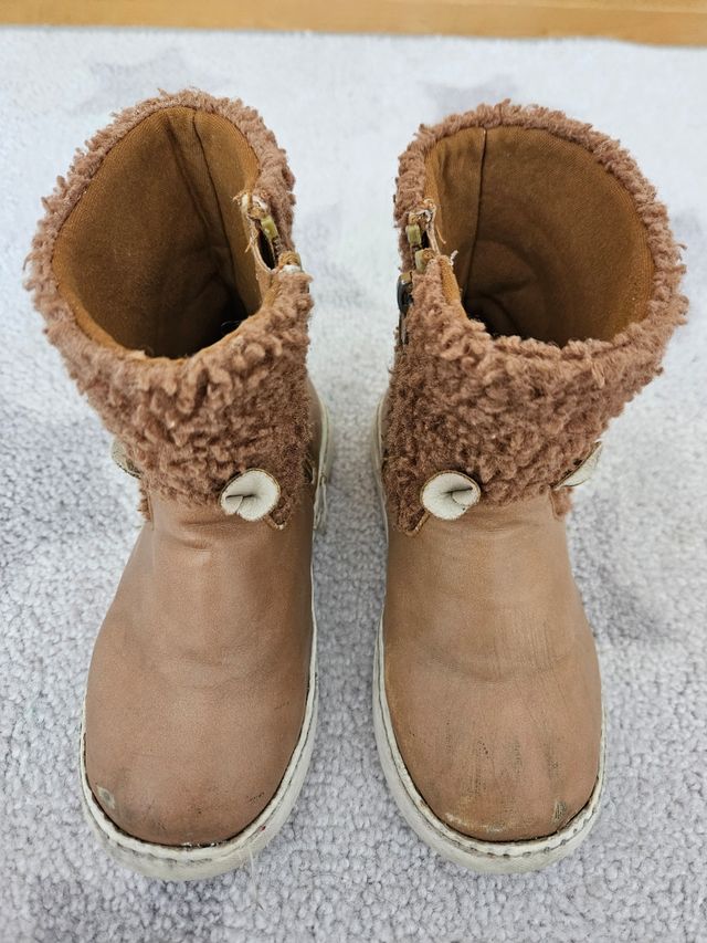 Botitas borrego niña talla 26