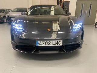 Porsche Taycan  2020