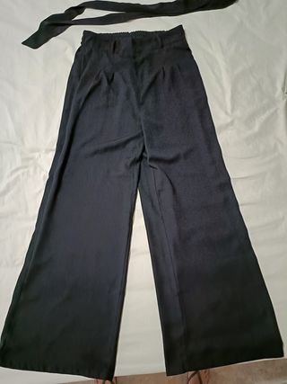 Palazzo negro Stradivarius