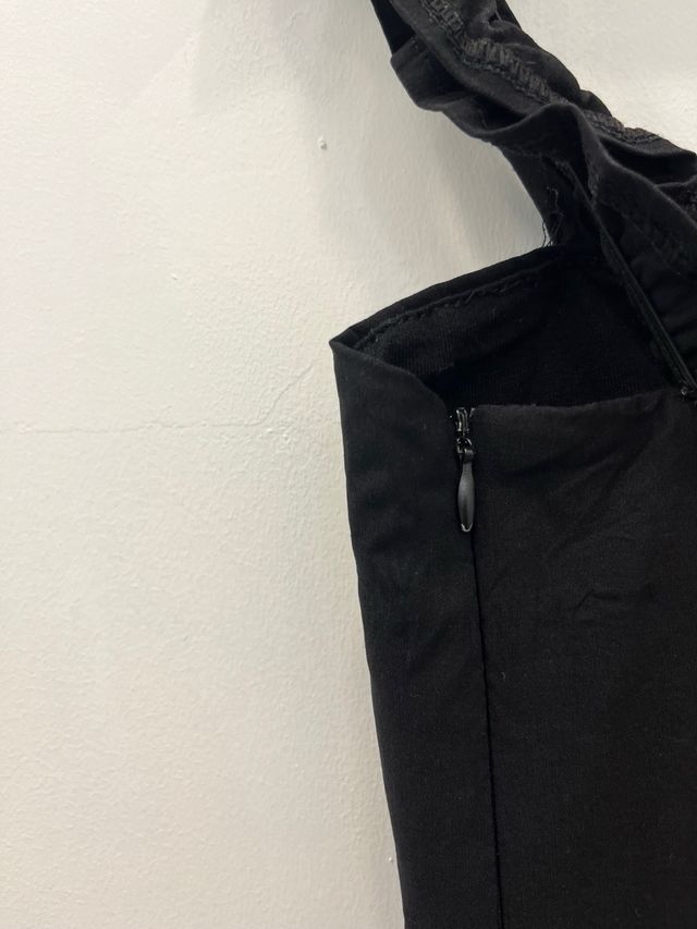 Vestido negro corto Subdued