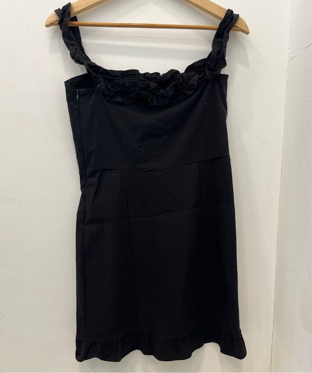 Vestido negro corto Subdued