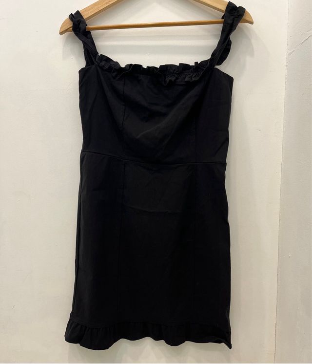 Vestido negro corto Subdued