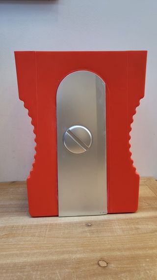 PAPELERA SACAPUNTAS