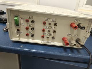 Fuente alimentación CC - 5V, ±15V