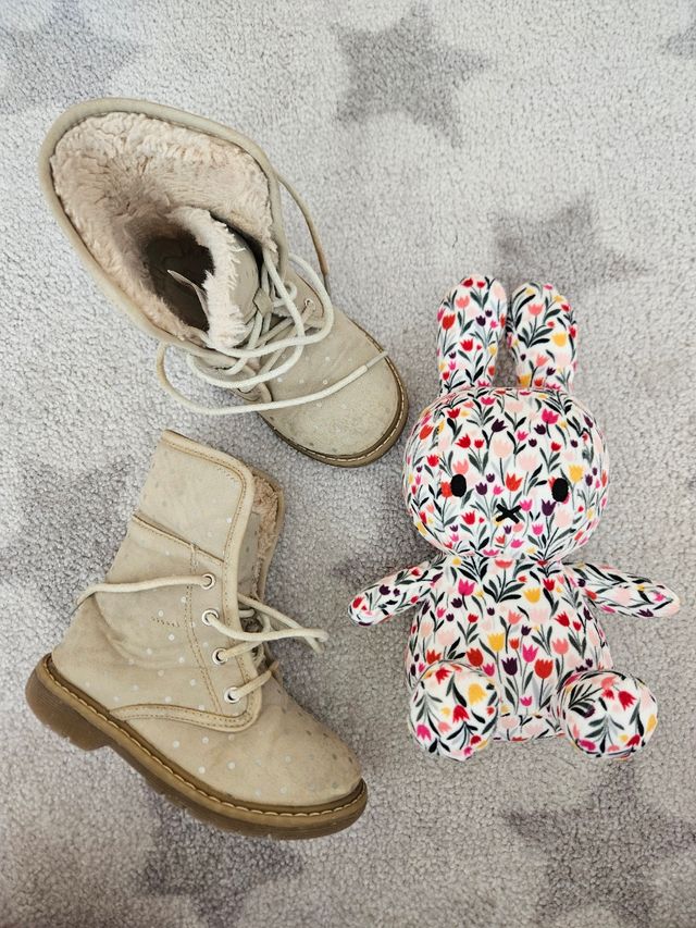 Botines niña talla 26 - borreguillo