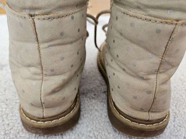 Botines niña talla 26 - borreguillo