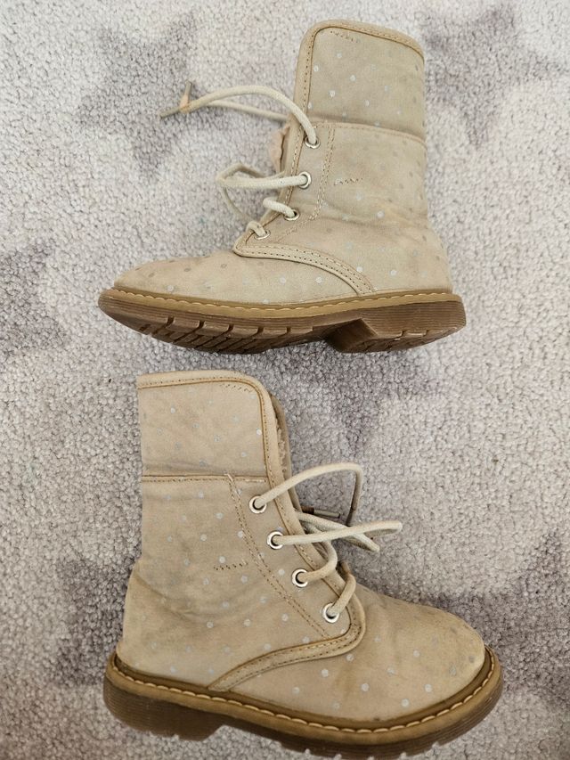 Botines niña talla 26 - borreguillo