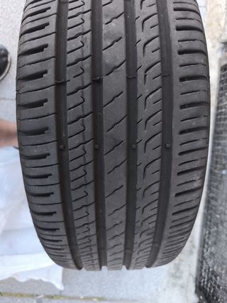 Neumático Barum Bravuris  
5HM 225/45 R17 94Y