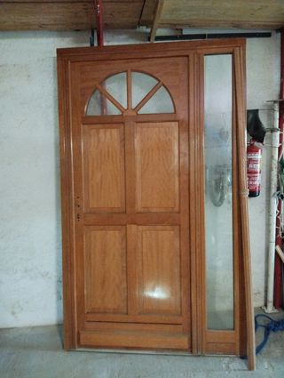 Puerta madera entrada torre blindada, marco 2220 p